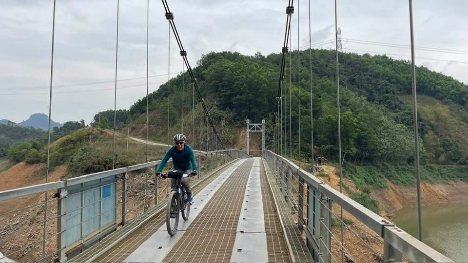 Pu Luong Bicycle Tour from Hanoi 3 Days